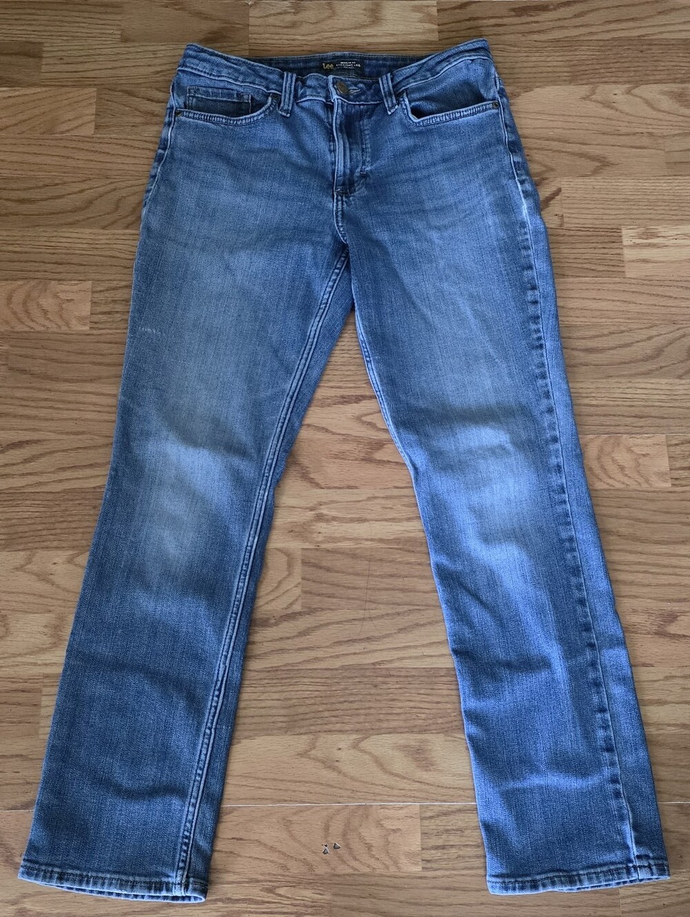 Lee Women's Classic Straight Leg Jeans in Blue Sz 8